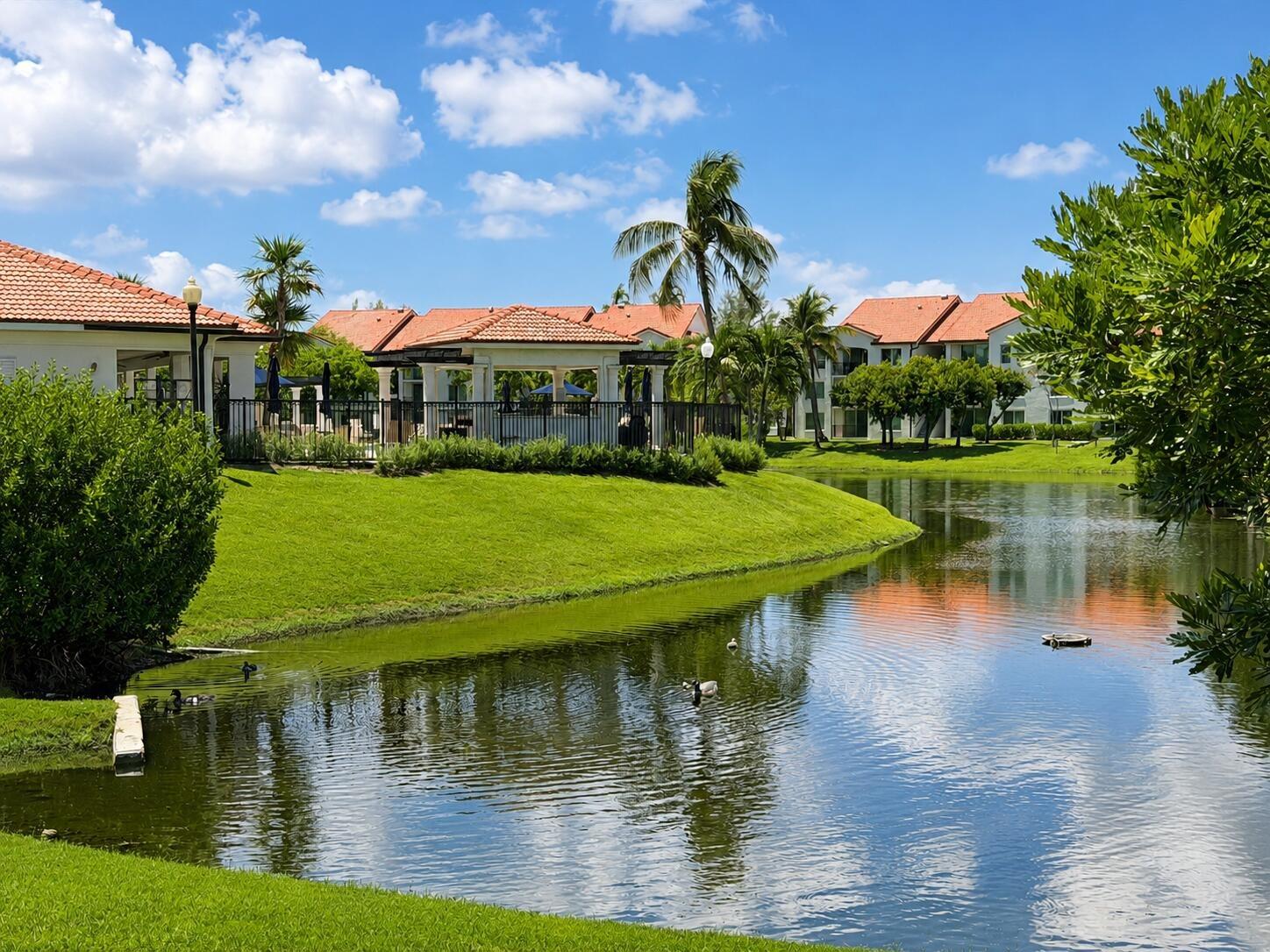 Villa Cir, Boynton Beach, FL 33435
