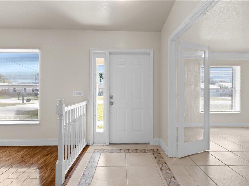 Se Cabana Ln, Port Saint Lucie, FL 34952