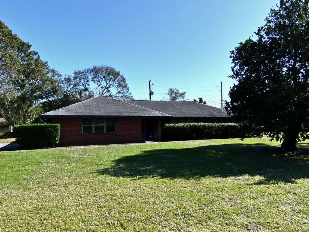 S 30th St, Fort Pierce, FL 34981