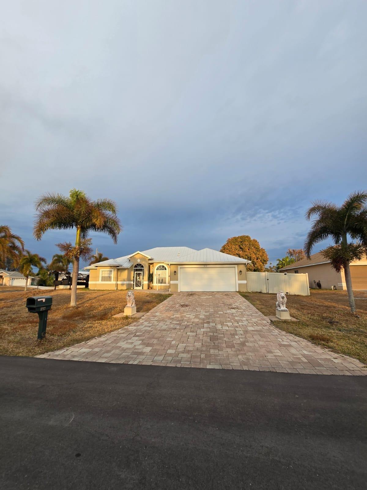 Se Pinto St, Port Saint Lucie, FL 34984
