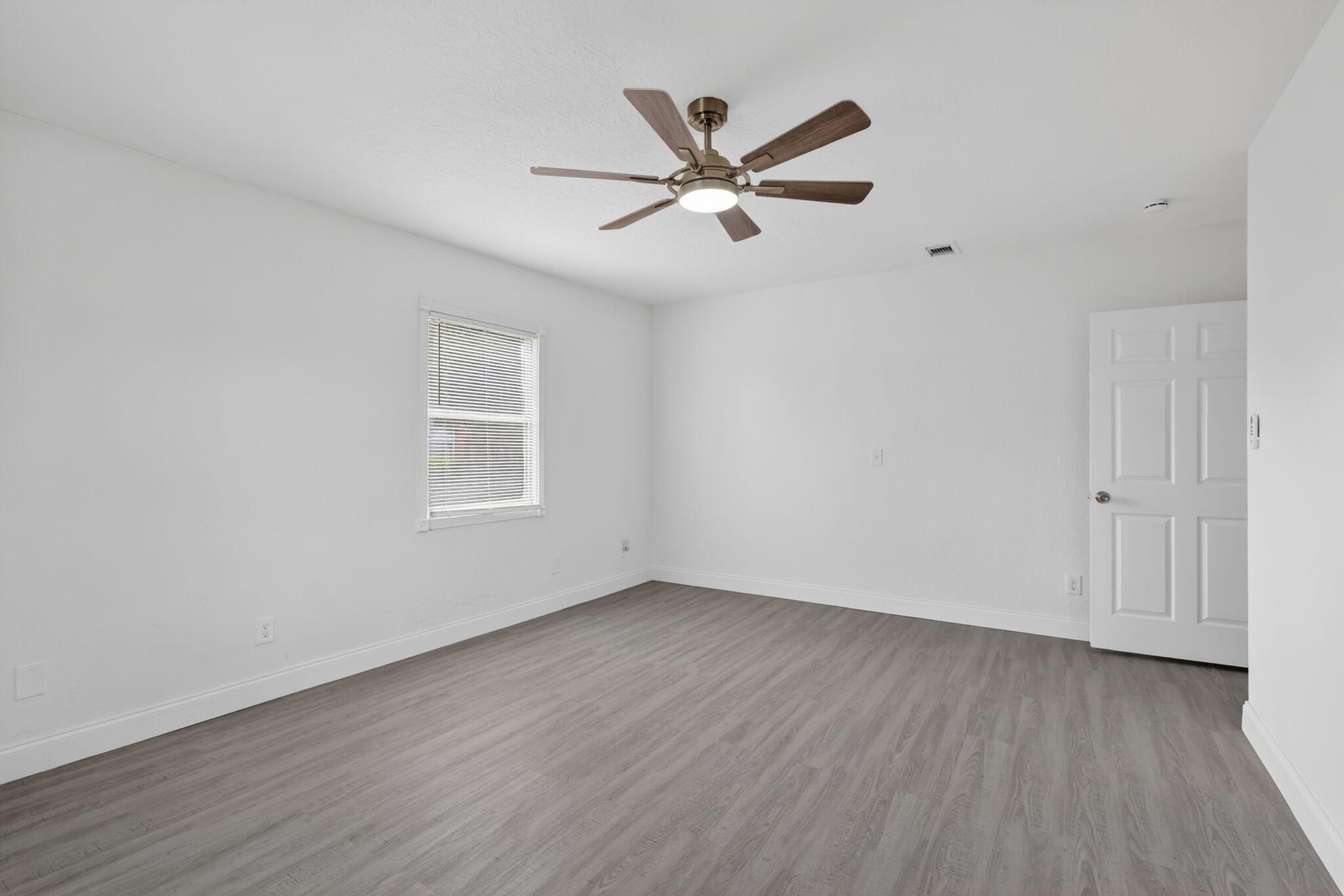 Se Eyerly Ave, Port Saint Lucie, FL 34983