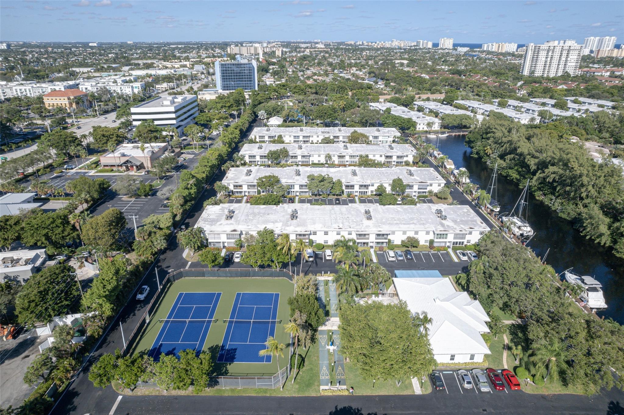 Bay Club Dr, Fort Lauderdale, FL 33308