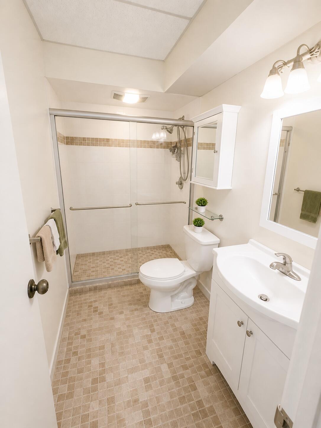 Somerset Dr, Lauderdale Lakes, FL 33311