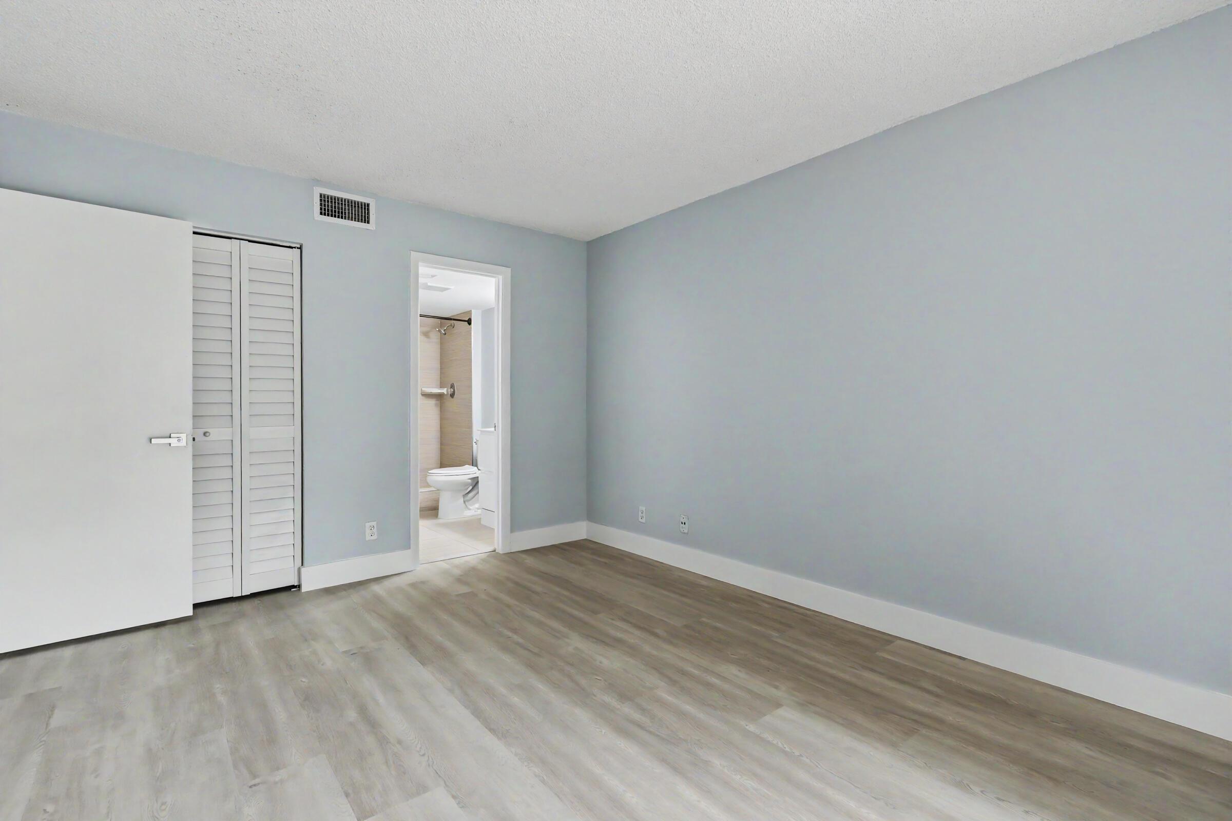 S Military Trl, Deerfield Beach, FL 33442