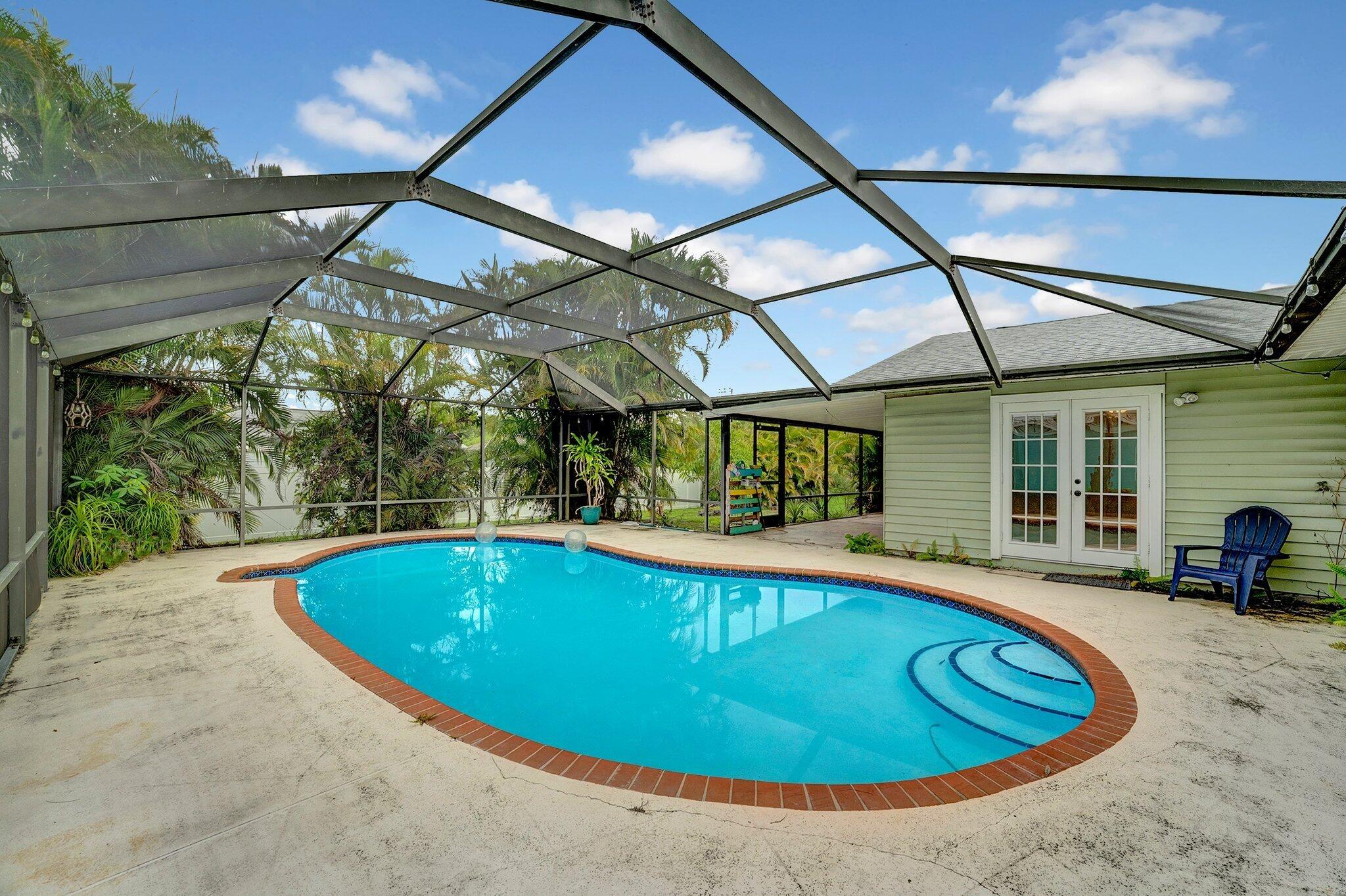 Se Cheltenham St, Port Saint Lucie, FL 34983