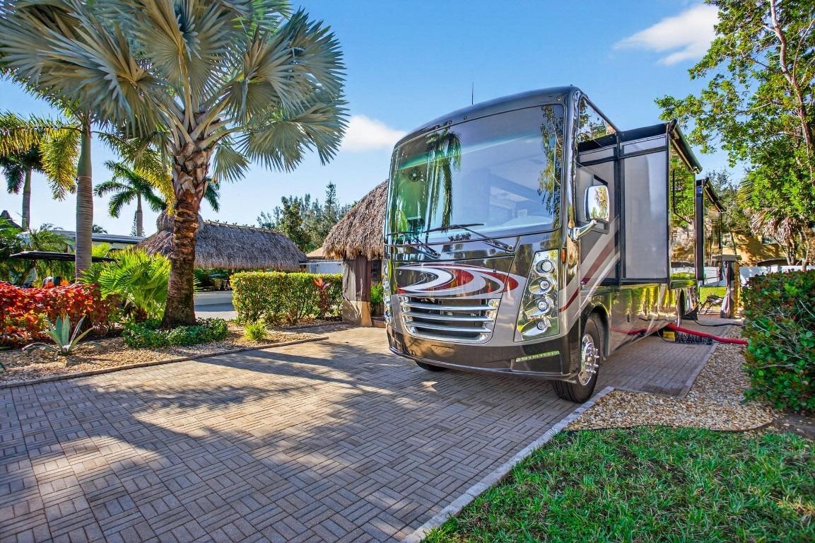 S Cortez Dr, Margate, FL 33068