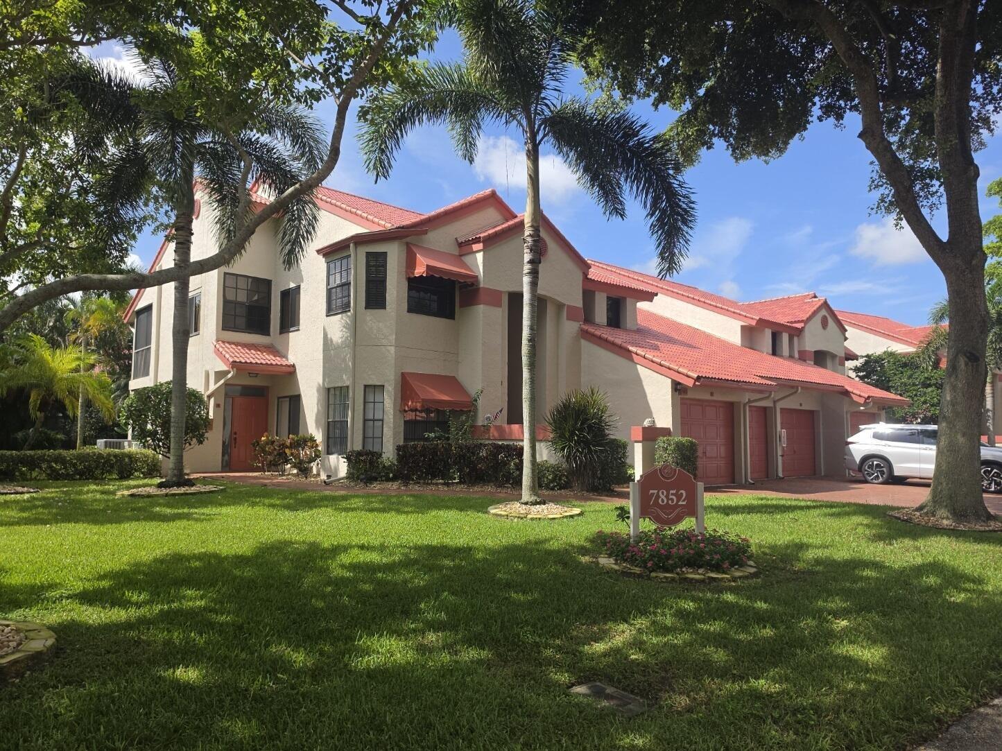 Lexington Club Blvd, Delray Beach, FL 33446