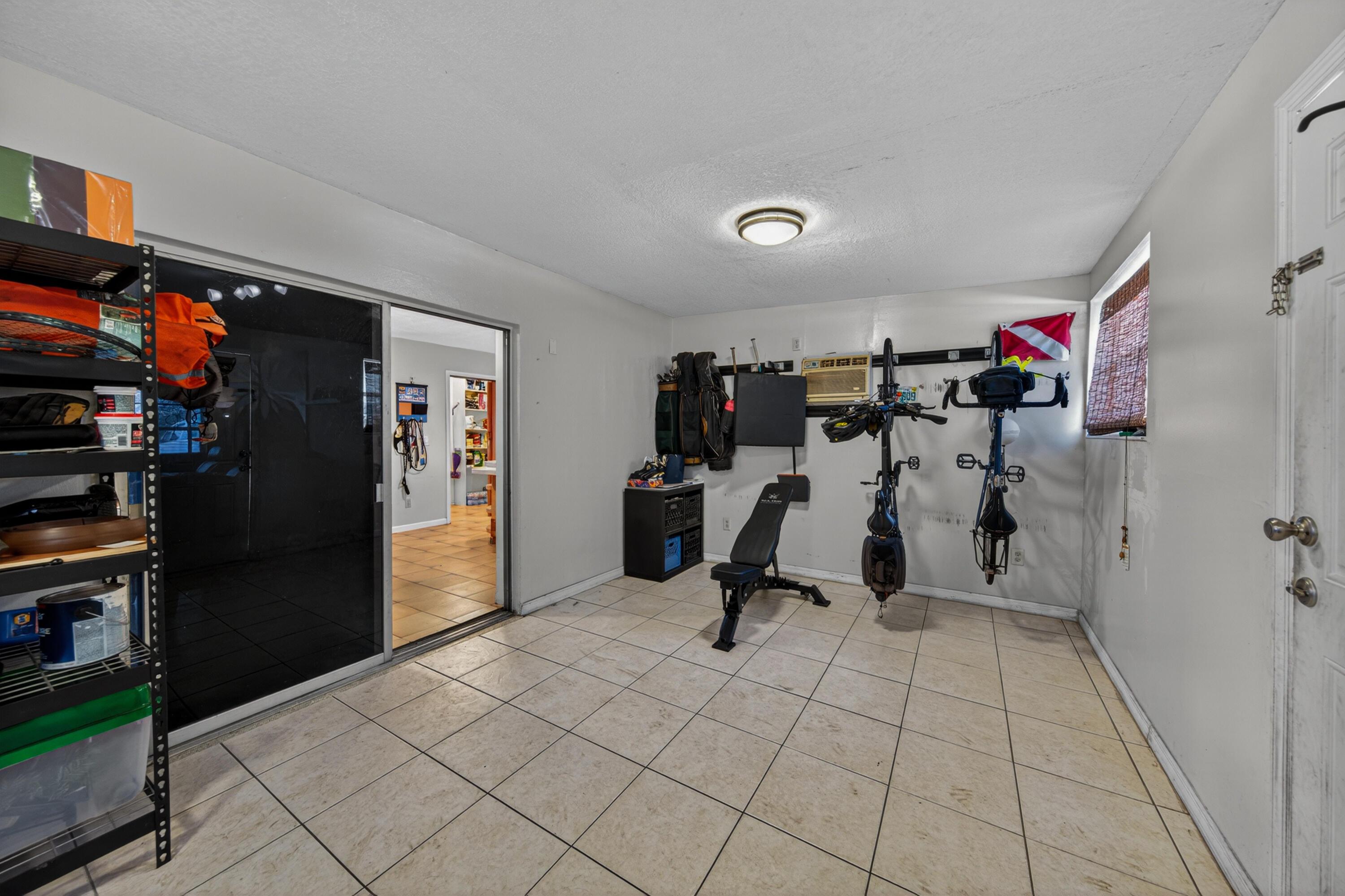 Ne 35th St, Pompano Beach, FL 33064