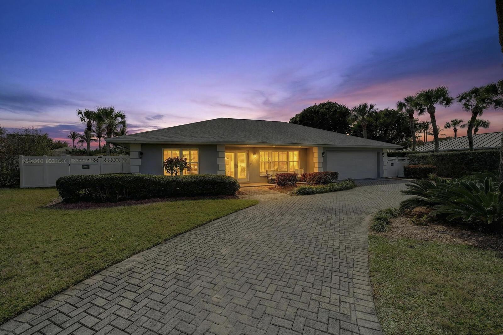 Beacon Ln, Vero Beach, FL 32963