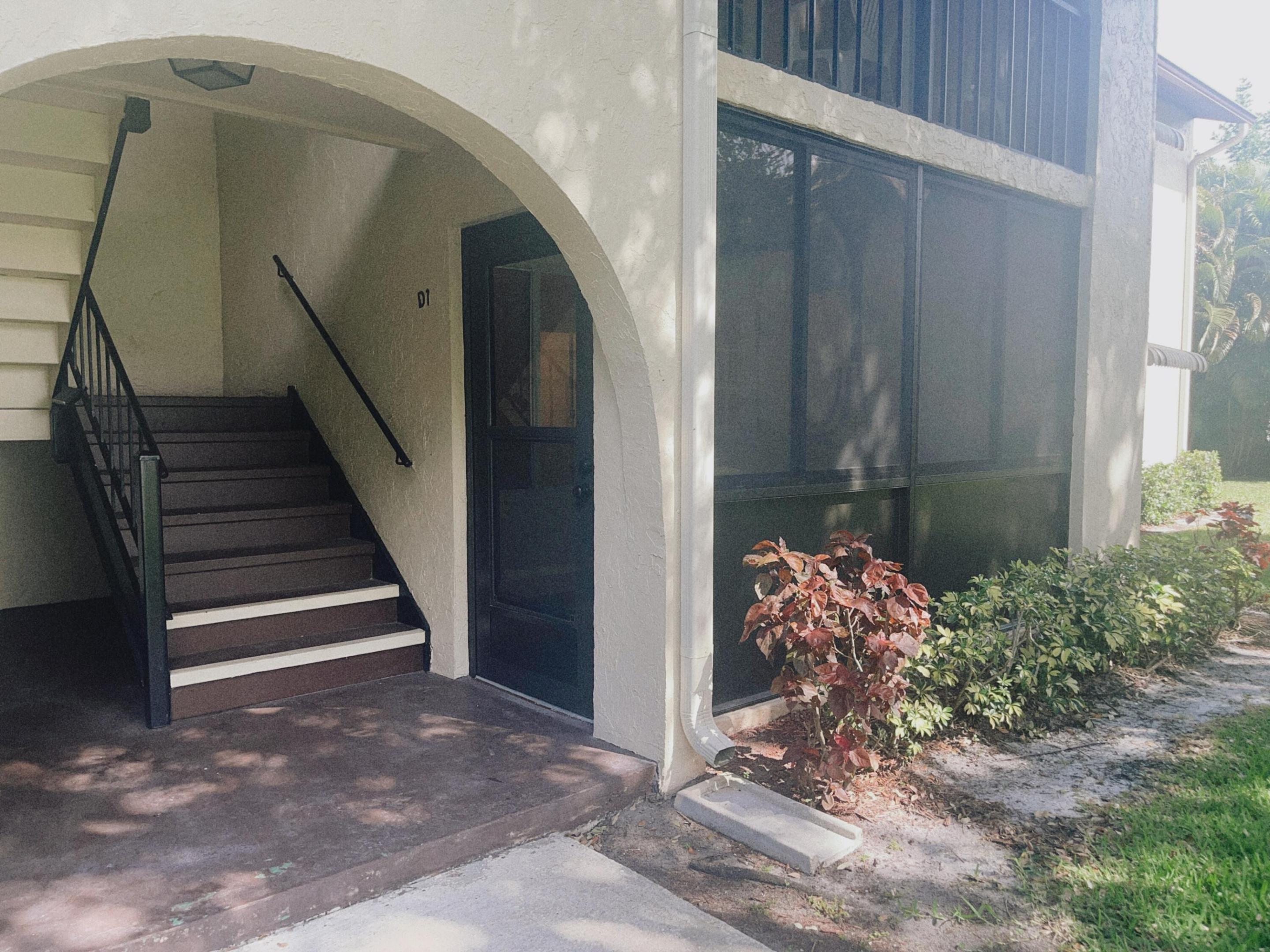 La Pinata Blvd, Greenacres, FL 33463