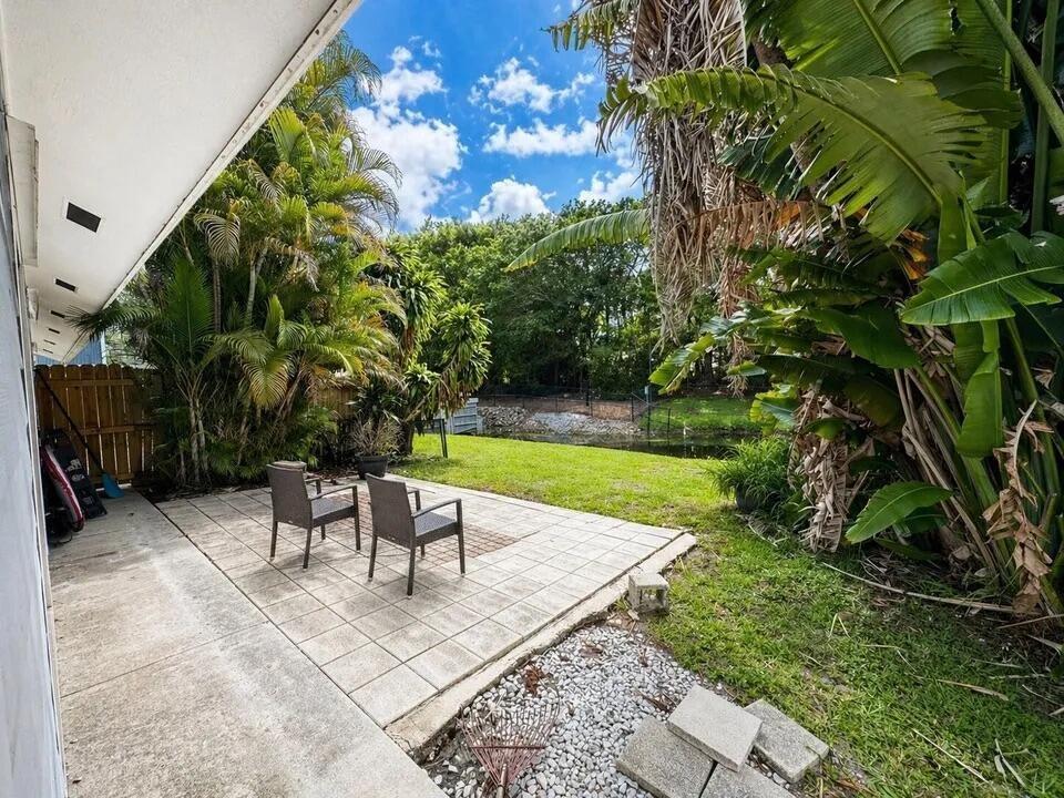 Green Meadows Way, Palm Beach Gardens, FL 33418