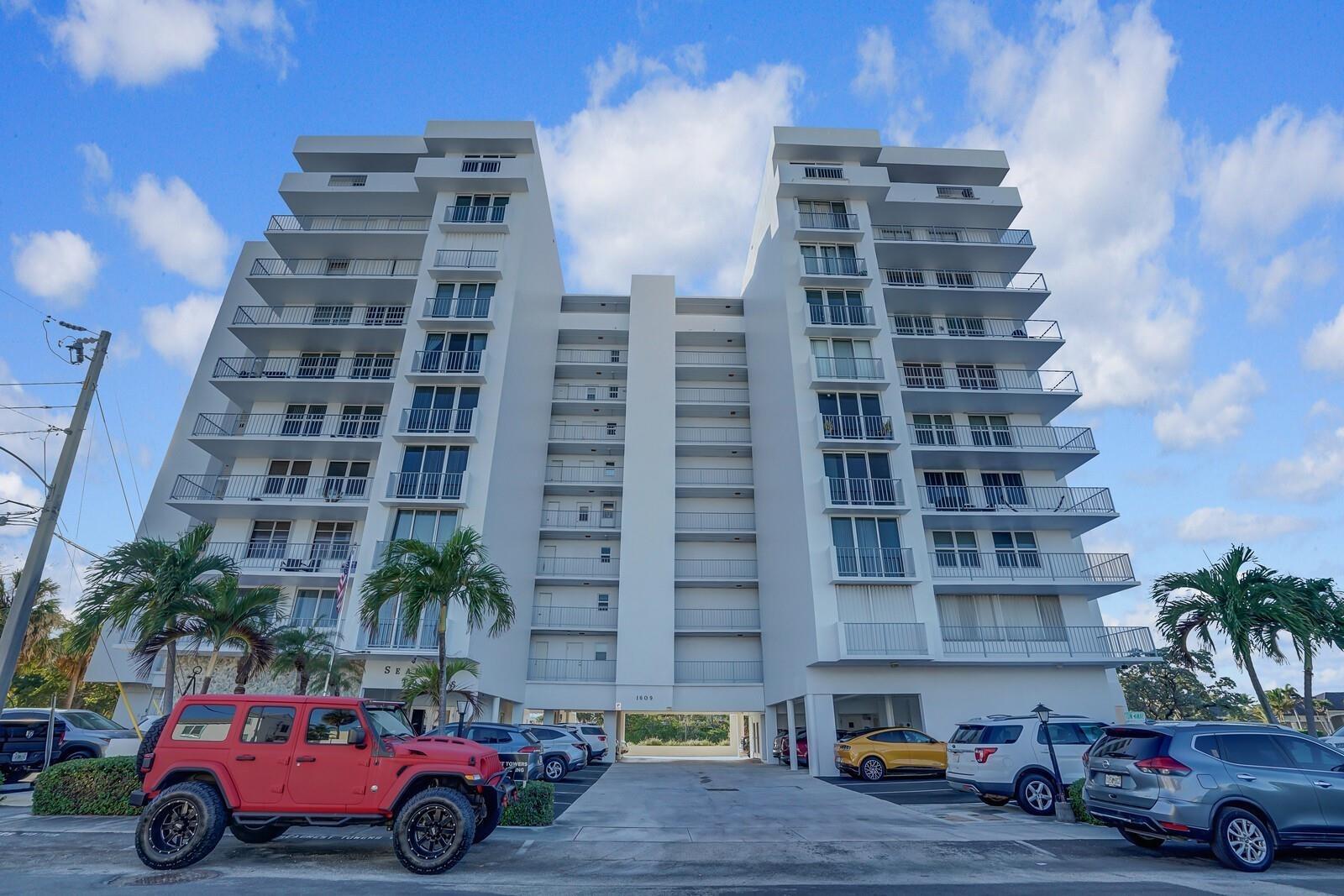 N Riverside Dr, Pompano Beach, FL 33062