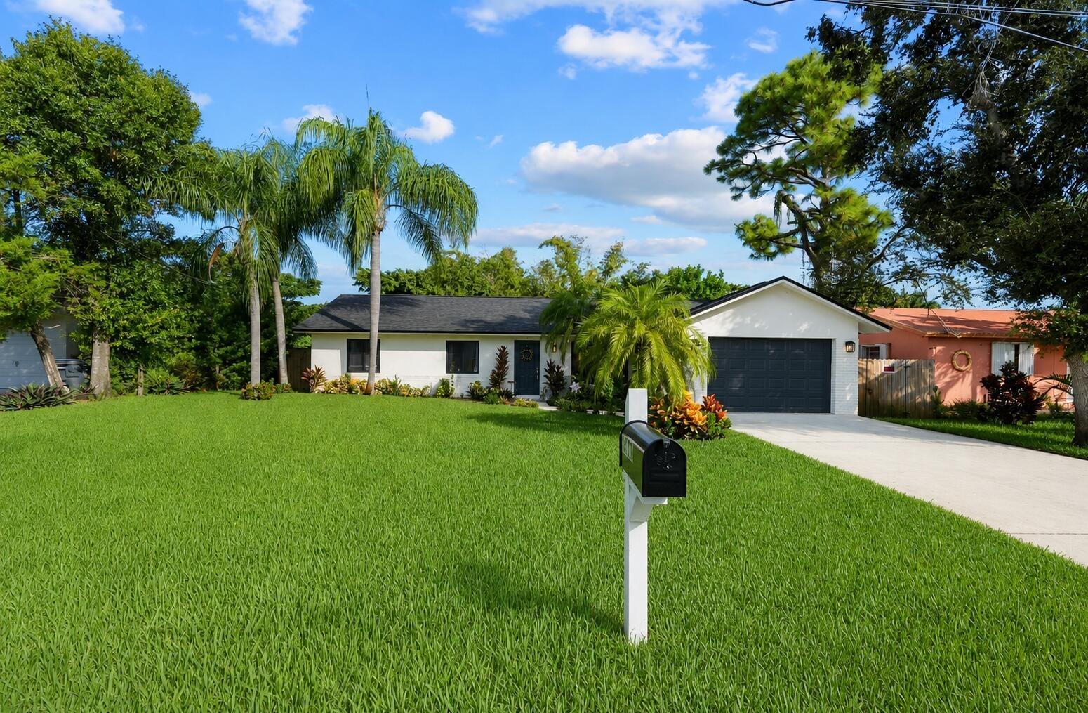 Park Dr, Lake Worth, FL 33462