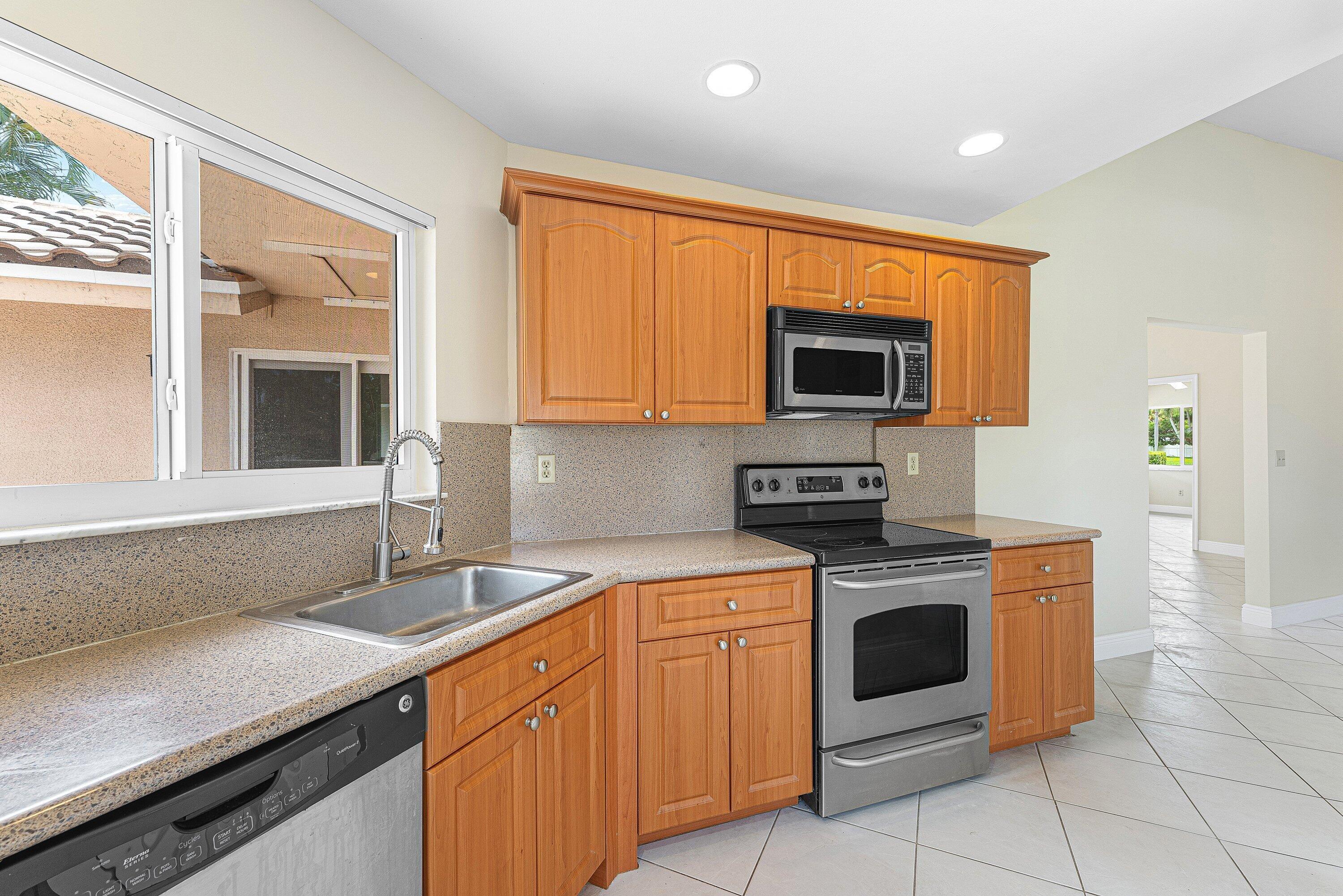 Sweet Maple Ln, Boca Raton, FL 33433