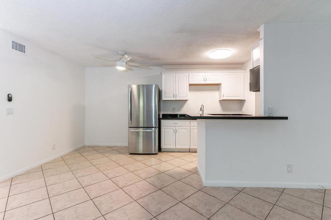Trace Cir, Deerfield Beach, FL 33441