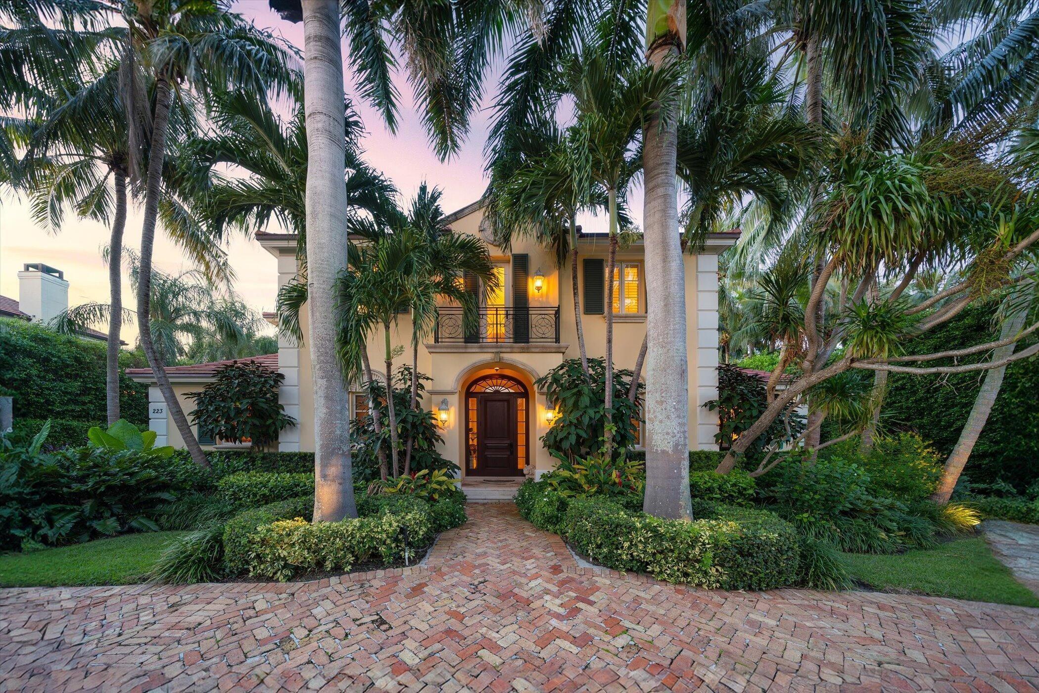 Coral Ln, Palm Beach, FL 33480