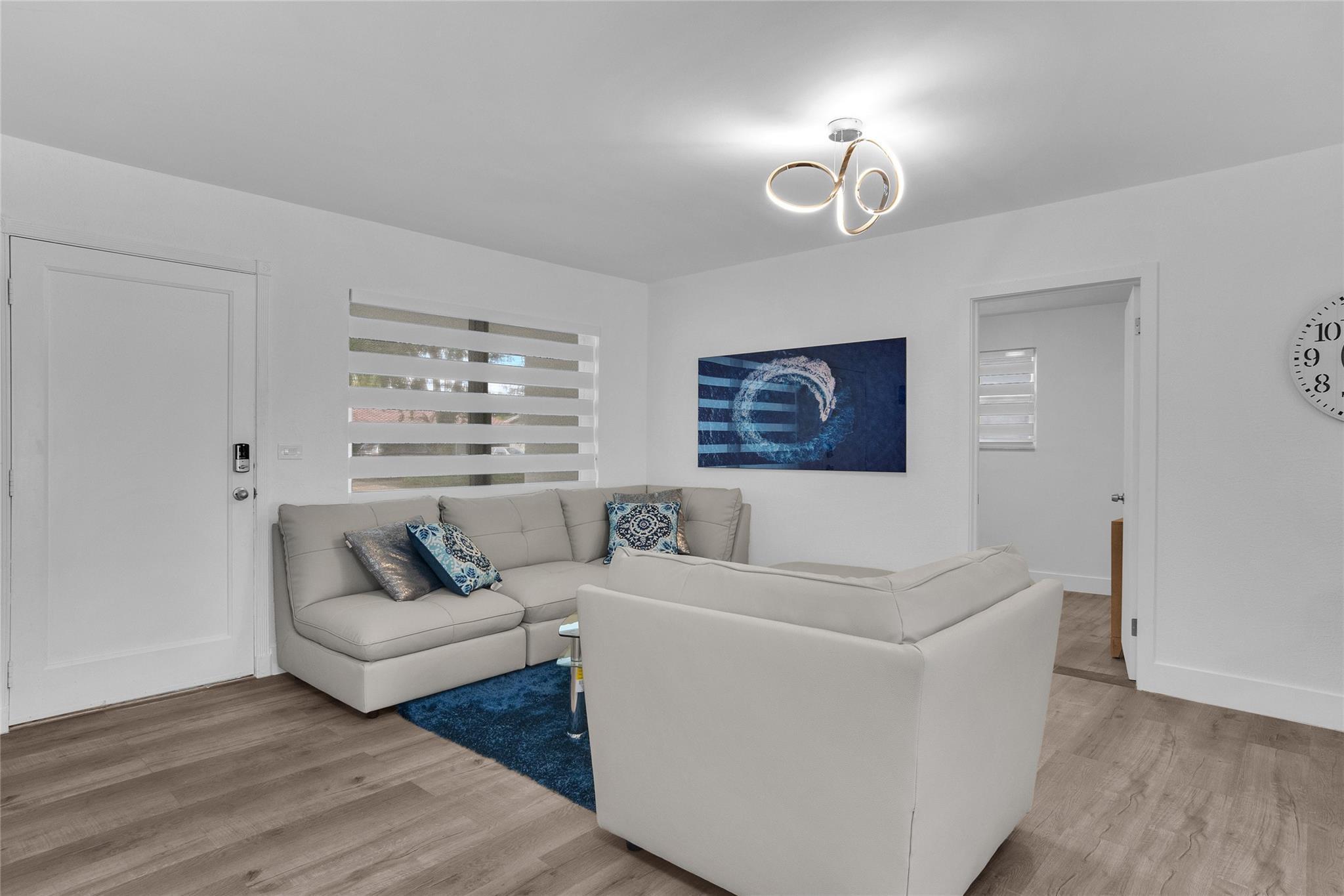 Pierce St, Hollywood, FL 33021