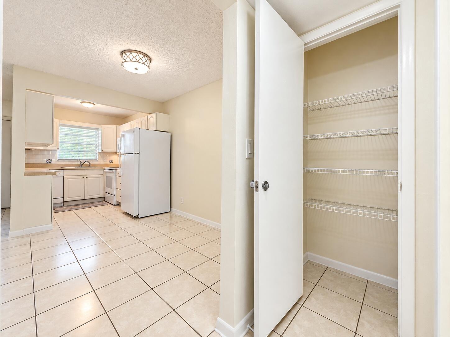 Cleveland St, Lake Worth Beach, FL 33461