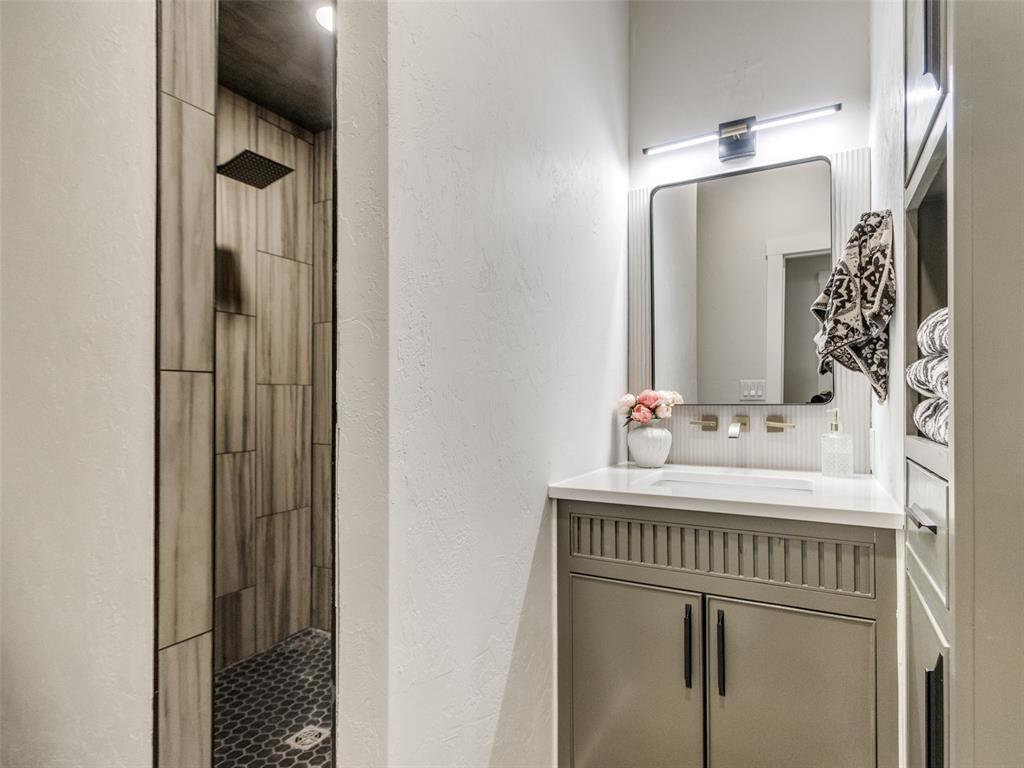 Tamarisk Dr, Oklahoma City, OK 73142
