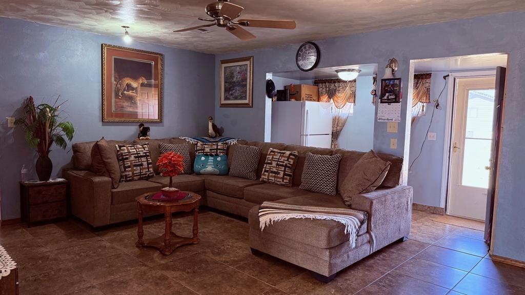 S 24th St, Clinton, OK 73601