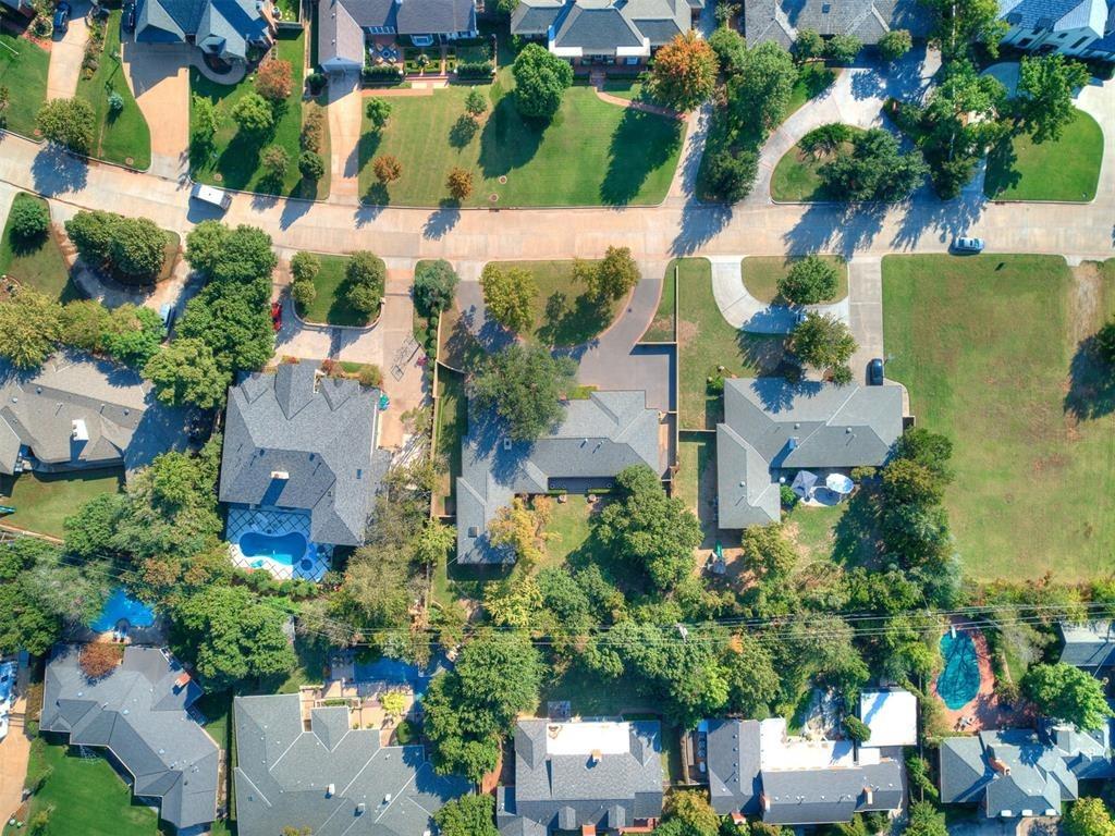 Queenstown Rd, Nichols Hills, OK 73116