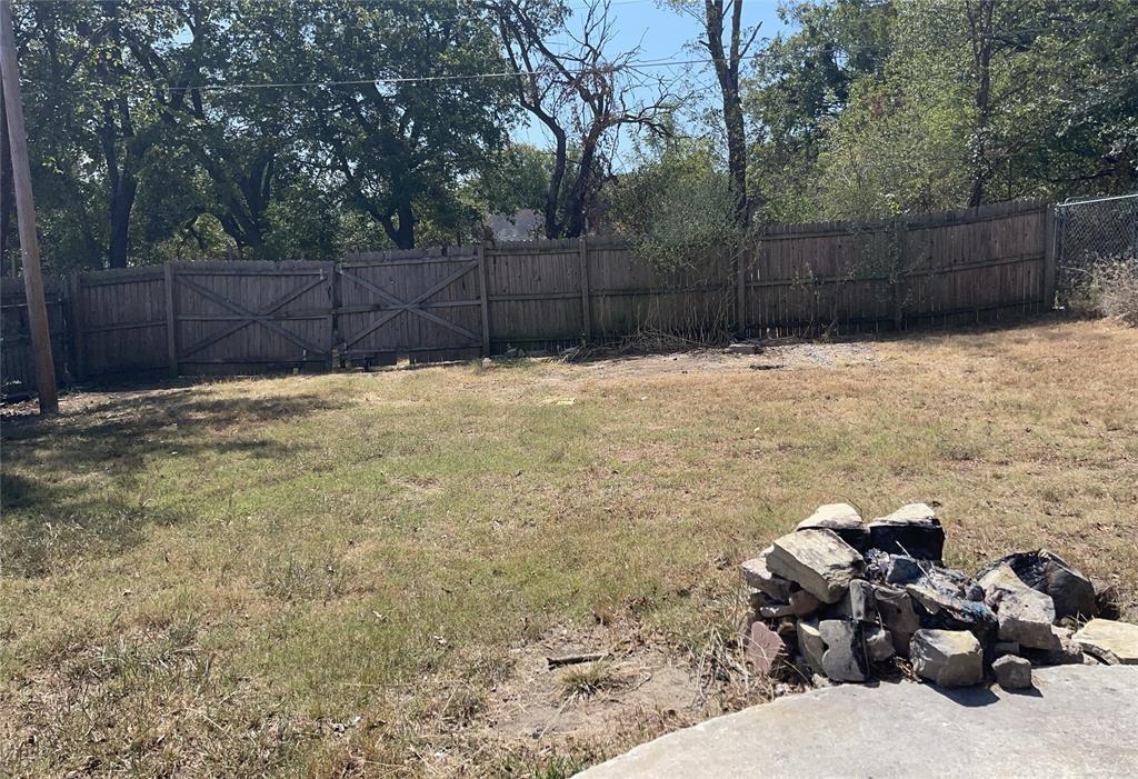 Lewis Ave, Seminole, OK 74868