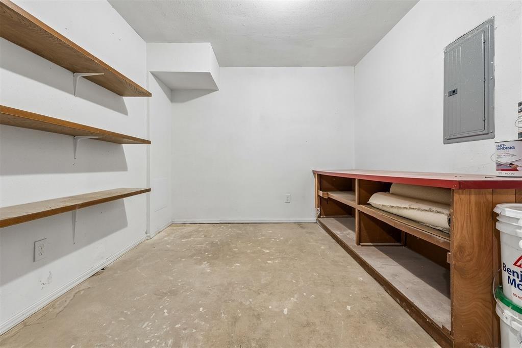 Shroyer Dr, Oklahoma City, OK 73170