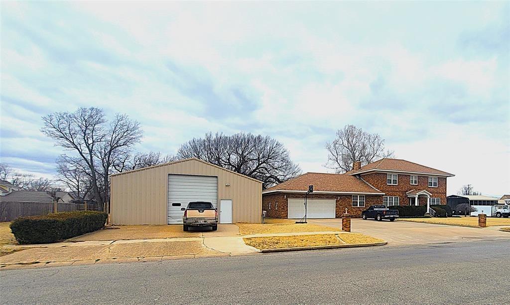 N Noble Ave, Watonga, OK 73772