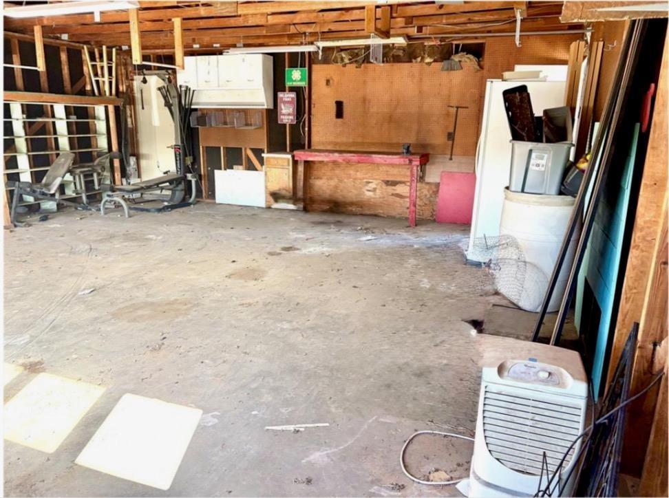 N Windle St, Granite, OK 73547