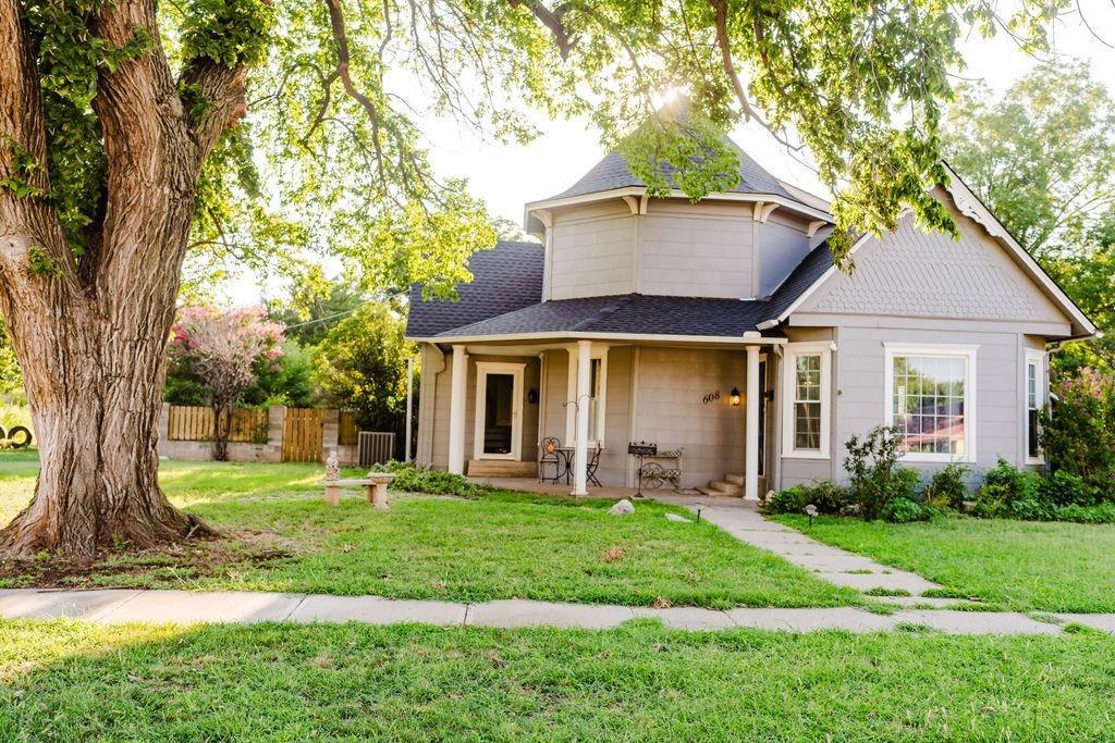 N Grant St, Cordell, OK 73632