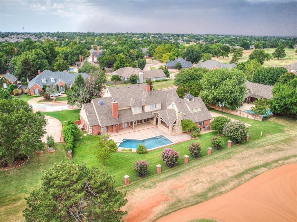 Country Club Dr, Edmond, OK 73025
