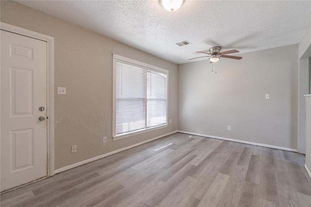 Holly Ln, Oklahoma City, OK 73110