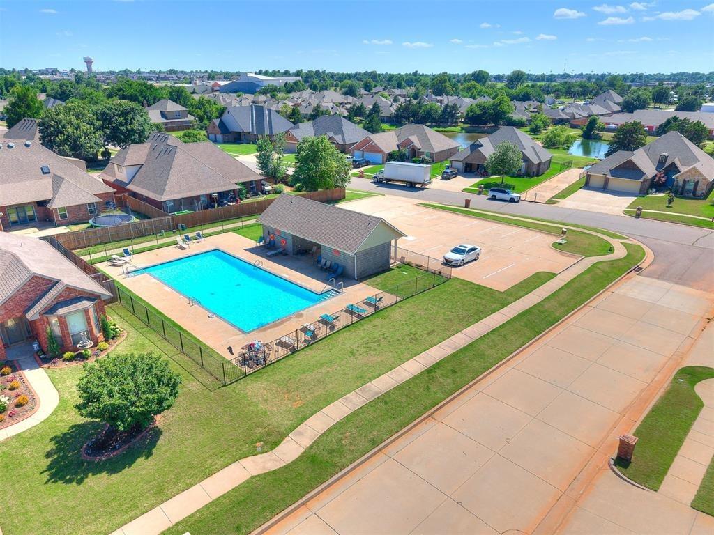 E Richmond Ter, Mustang, OK 73064