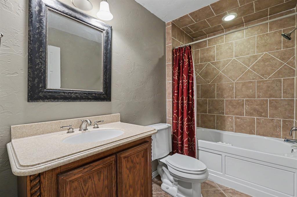 Nw 67th St, Warr Acres, OK 73132