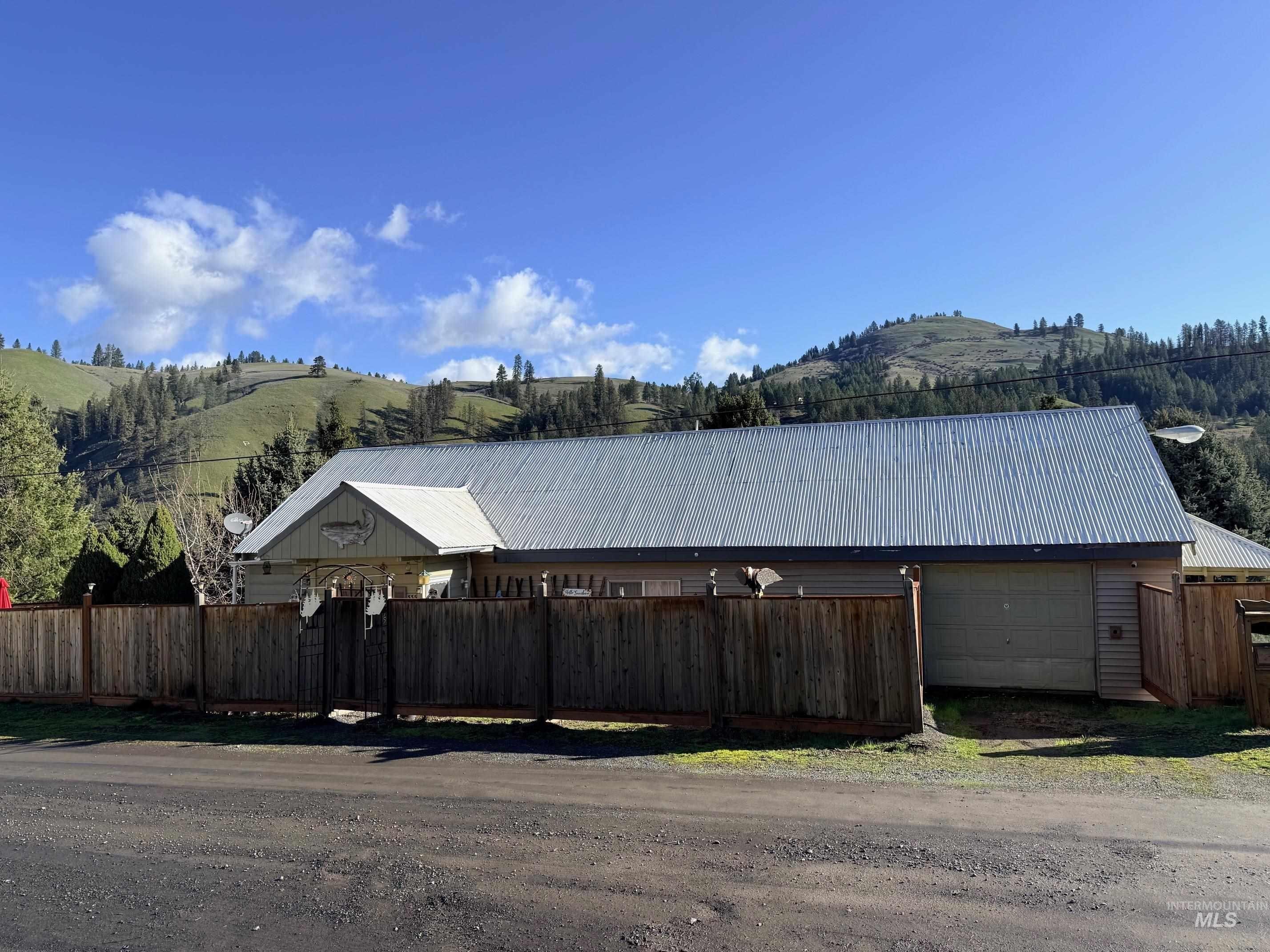 N Pine St, Peck, ID 83545