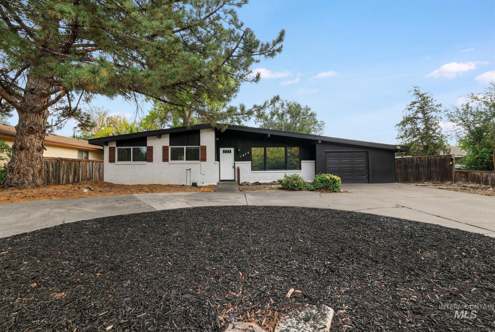 Falls Ave E, Twin Falls, ID 83301