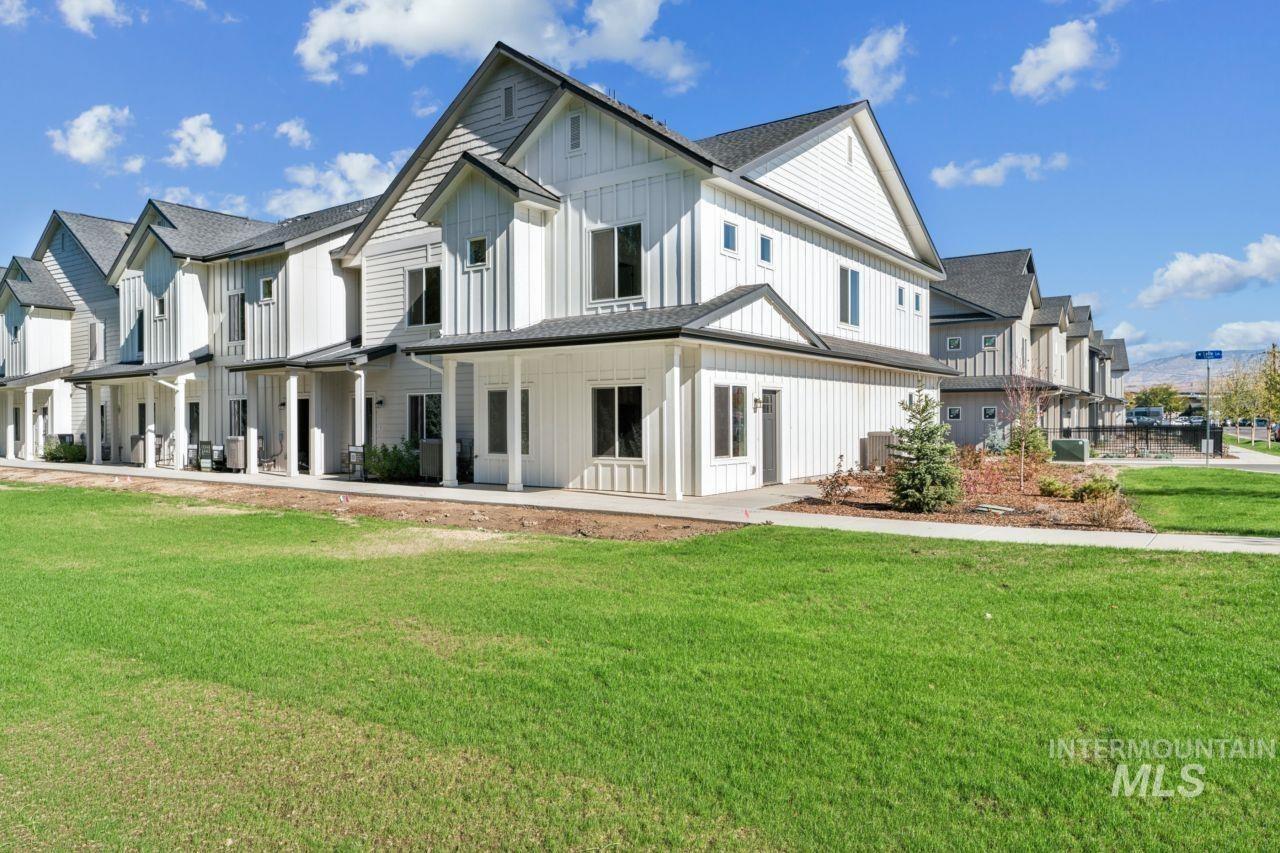 W Latte Ln, Garden City, ID 83714
