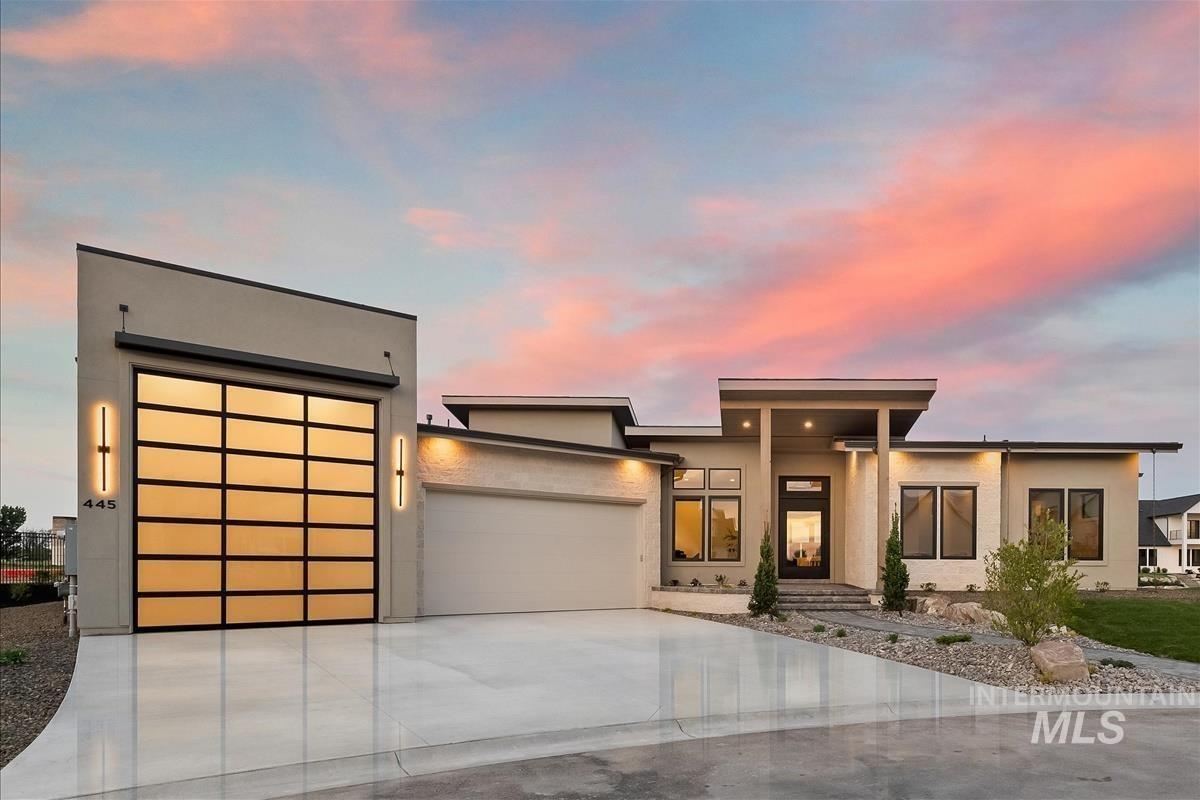 Joy Ave, Middleton, ID 83644
