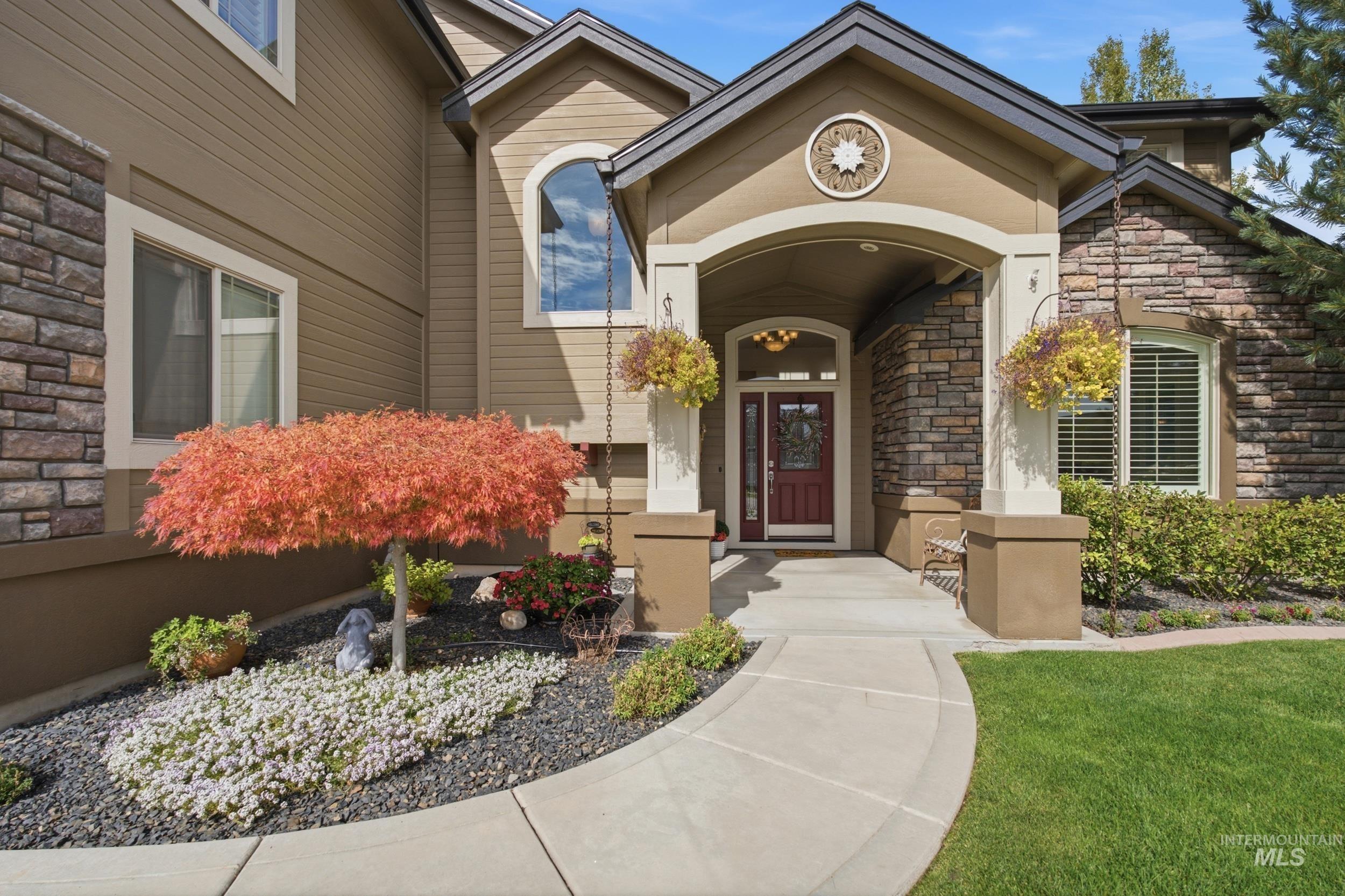 N Palatine Ave, Meridian, ID 83646