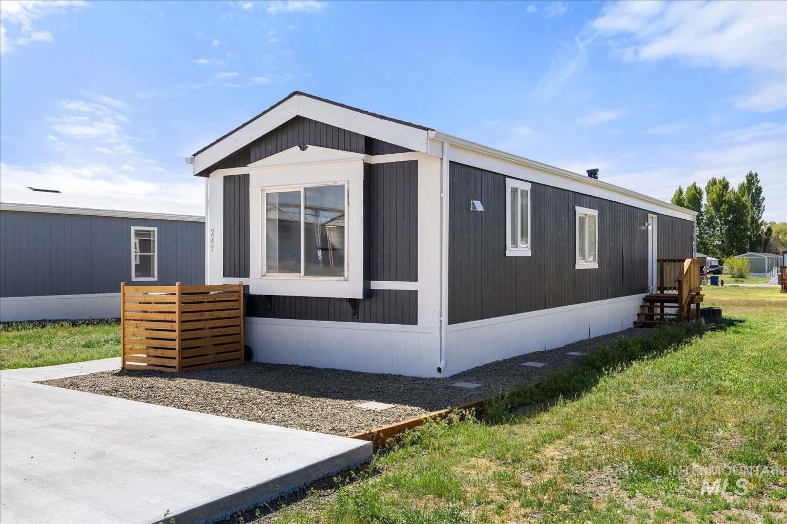 W 9th S, Mountain Home, ID 83647
