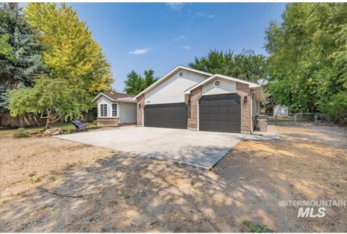 E Victory Rd, Nampa, ID 83687