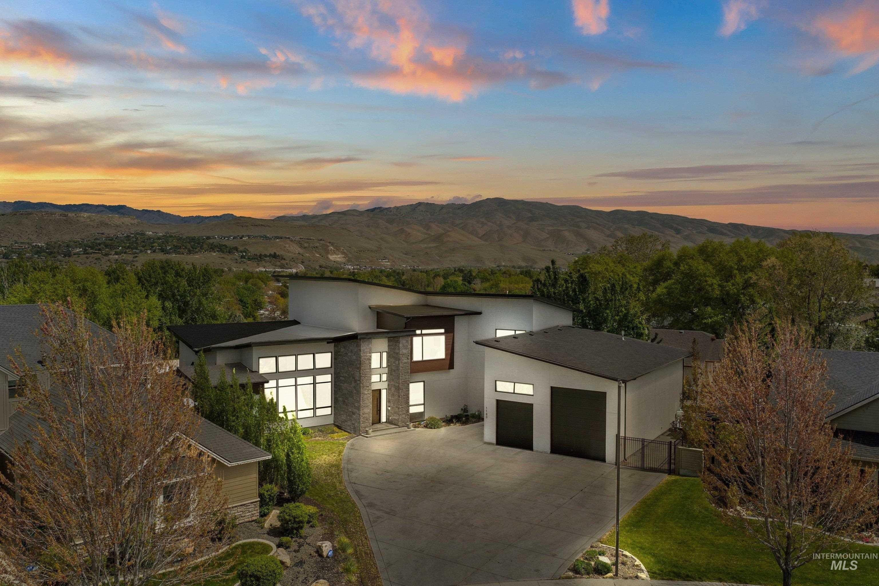 E Opus St, Boise, ID 83716
