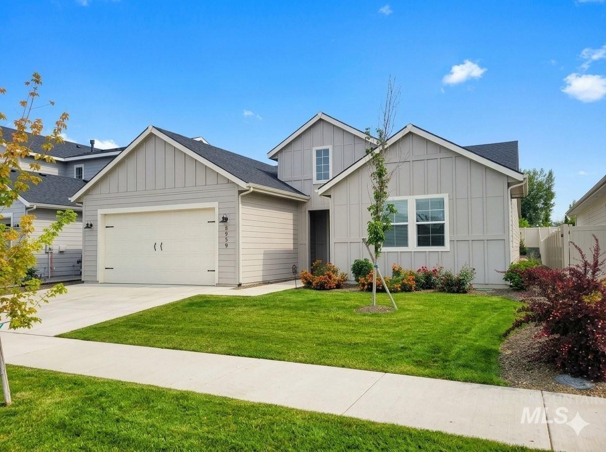 W Moon River Dr, Star, ID 83669