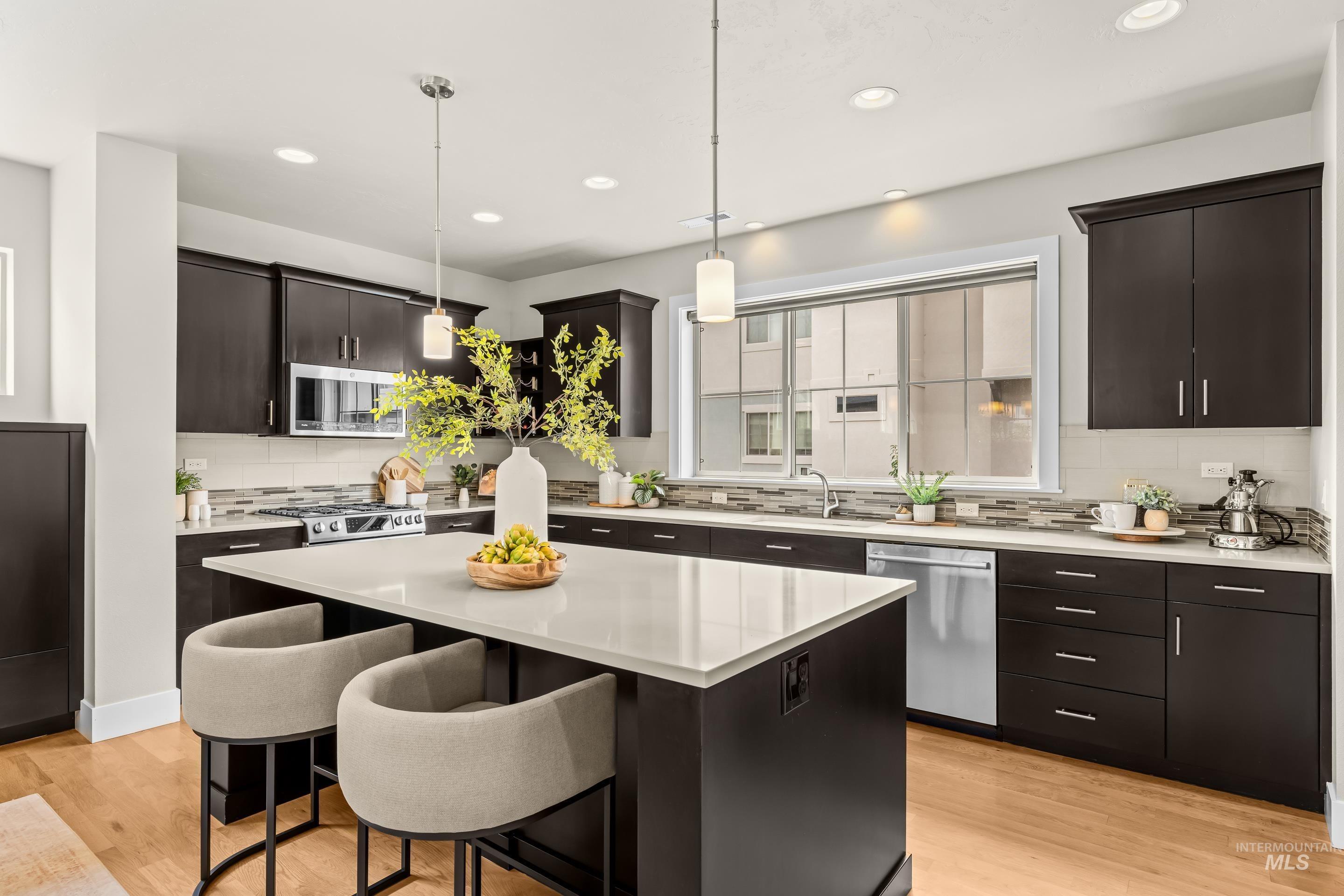 E Thoroughbred Ln, Boise, ID 83716