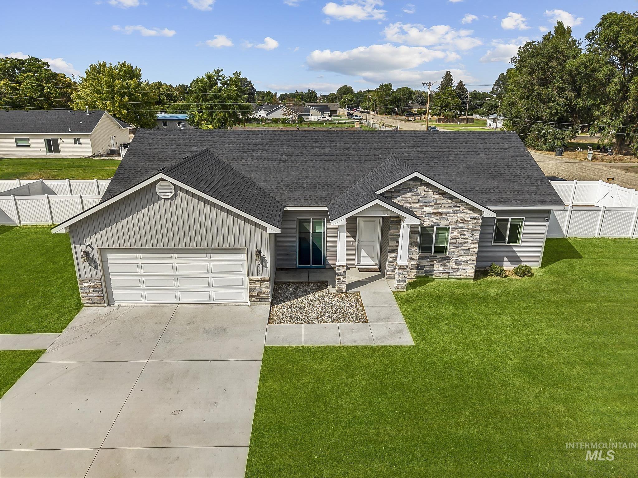 14th Dr, Heyburn, ID 83336