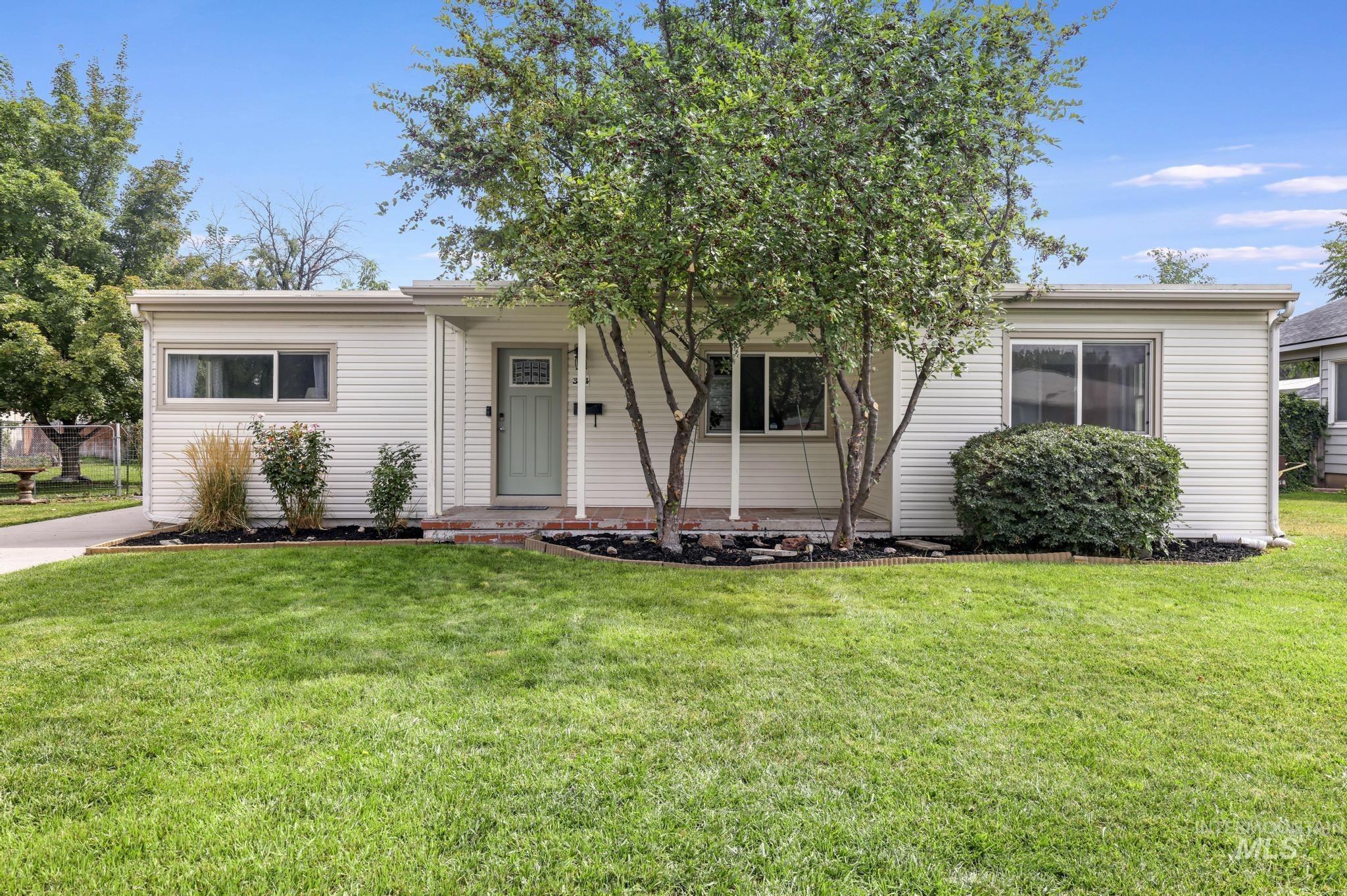 Pierce St, Twin Falls, ID 83301