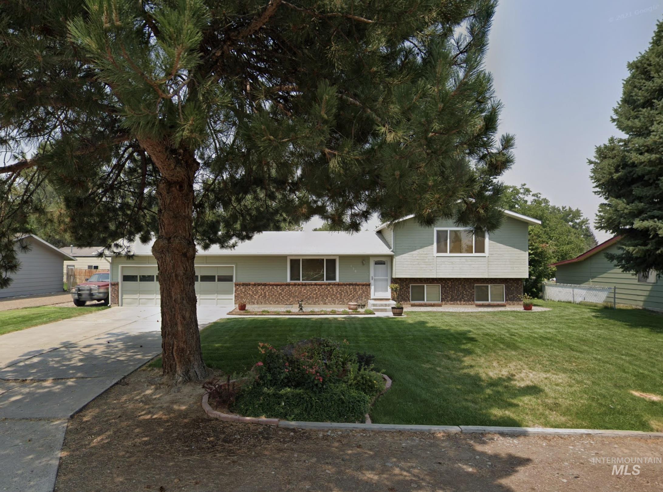 Nw Carrie Cir, Mountain Home, ID 83647