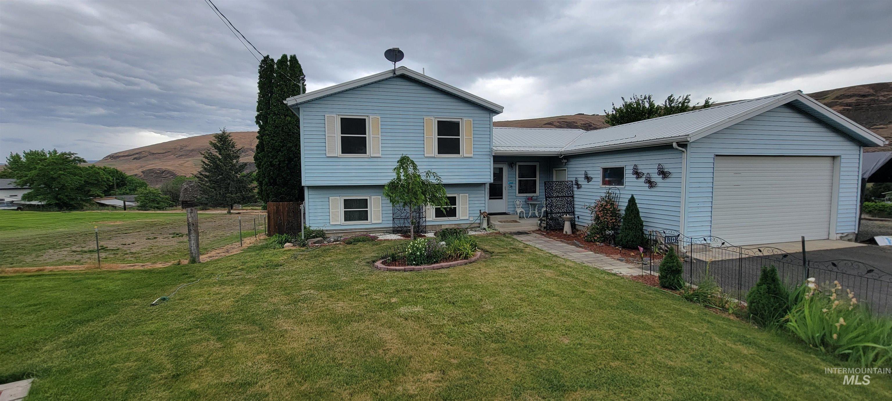 4th St, Asotin, WA 99402