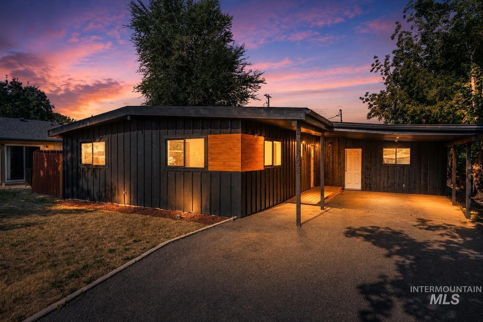 Colorado Ave, Caldwell, ID 83605