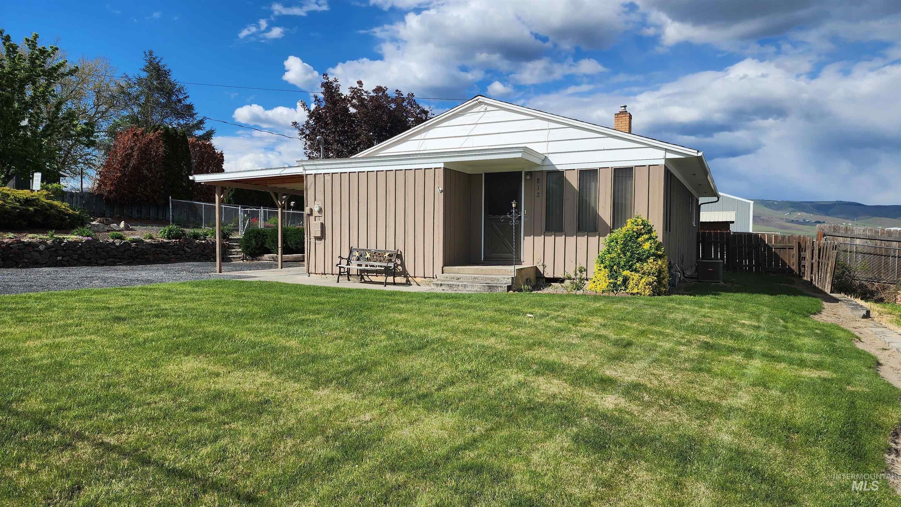 Walk Ln, Clarkston, WA 99403